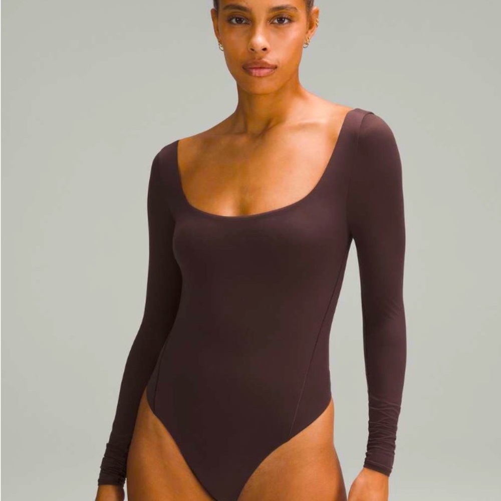 Lululemon Wundermost Ultra-Soft Nulu Square-Neck Long-Sleeve Bodysuit
Espresso